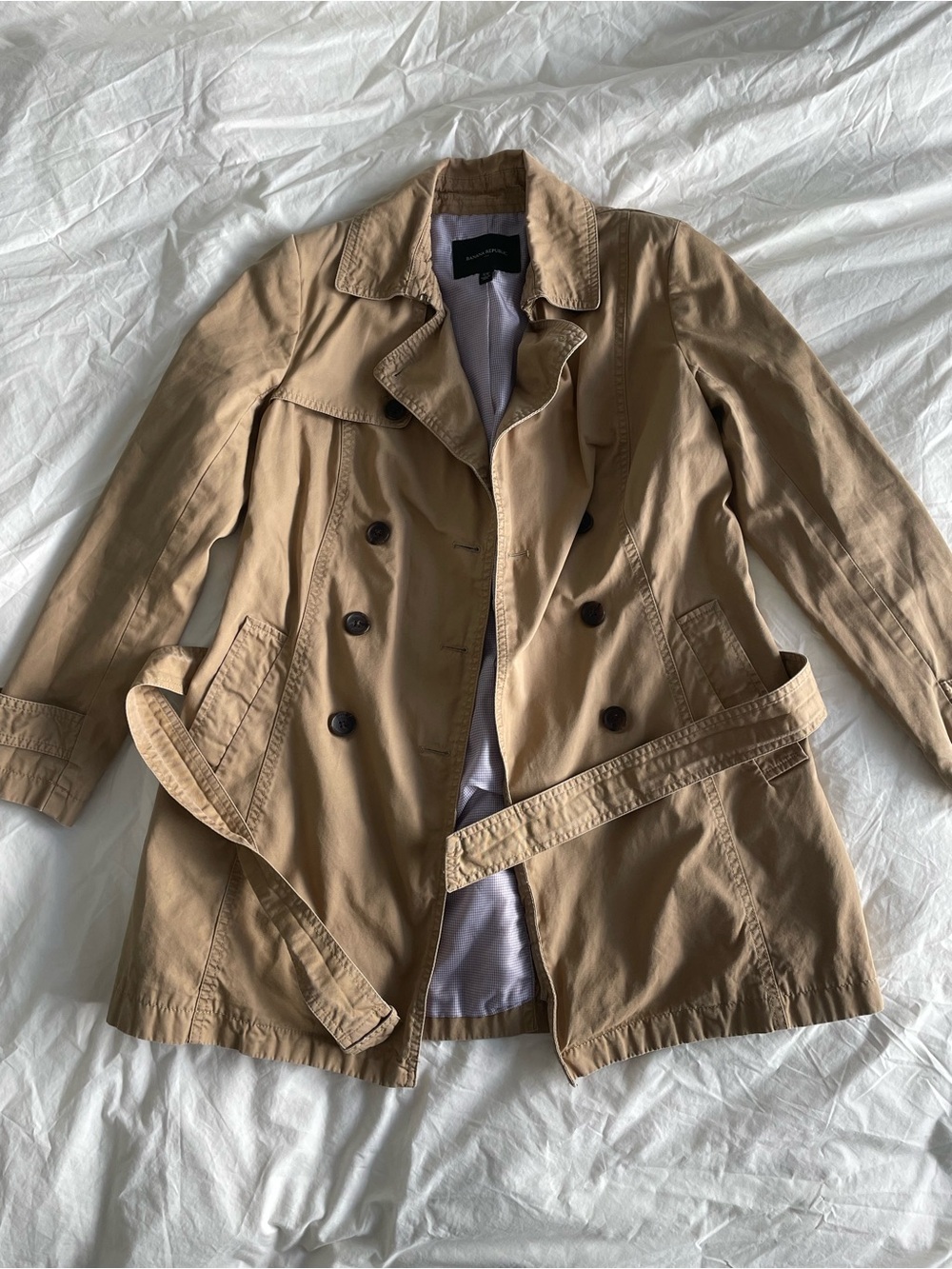 BR Classic Women's Tan Trench Coat - Lightweight Double-Breasted Jacket